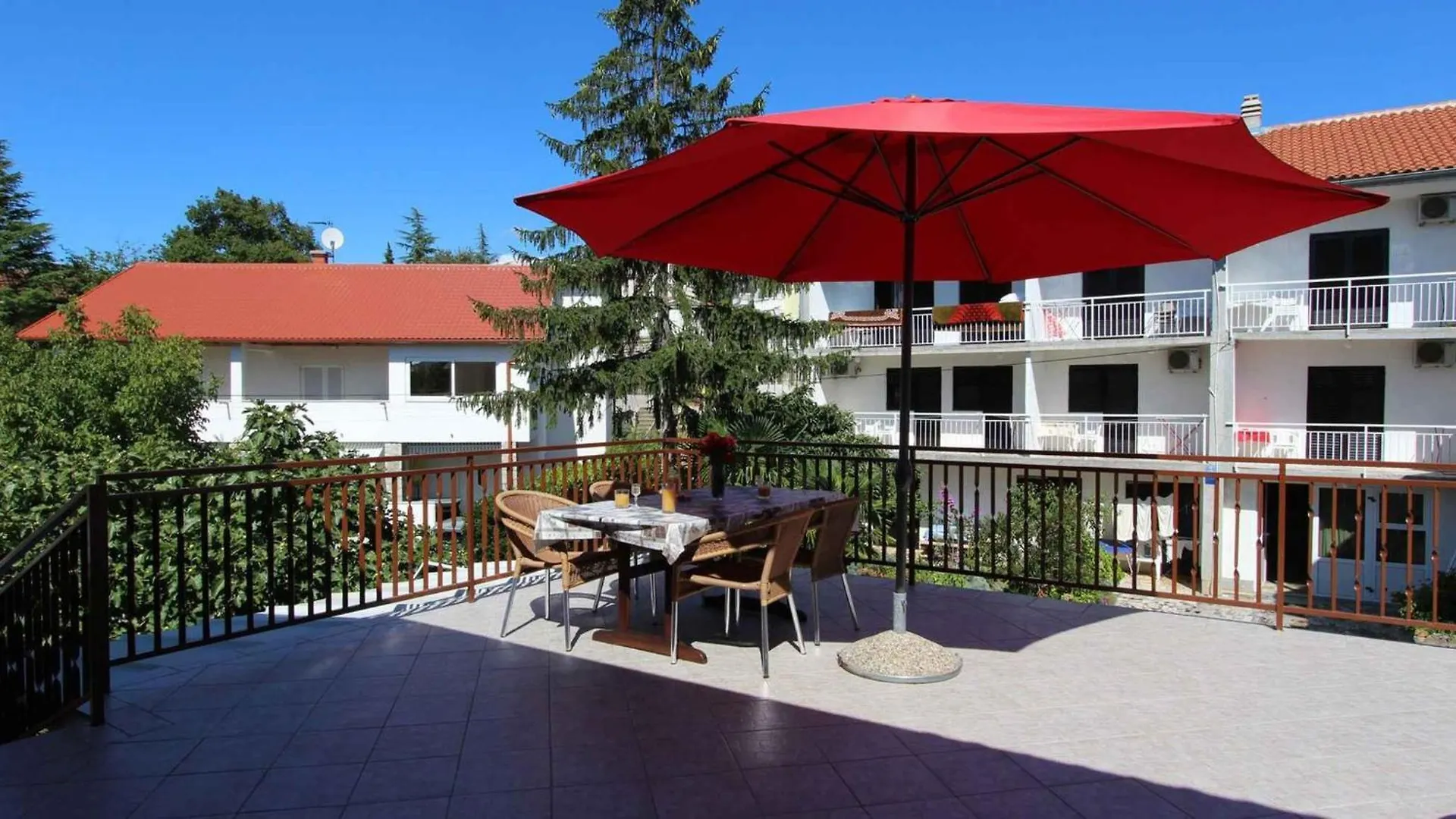 Apartments In Malinska - Insel Krk 53374 0*,